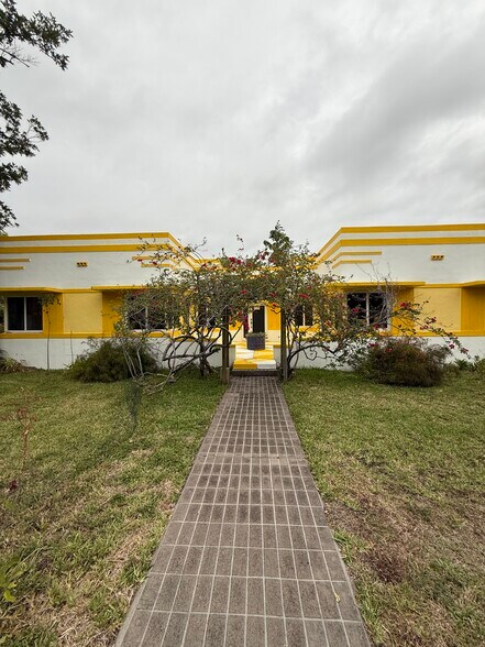 More Photos Of 401-403 NE 14th Ave, Fort Lauderdale Apartments For Sale