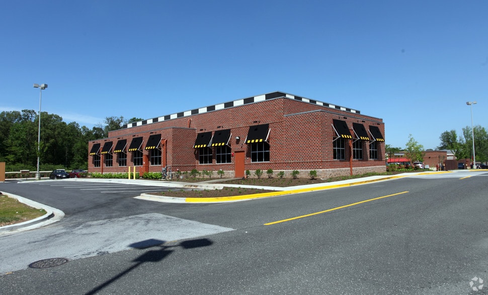 More Photos Of 10601 Martin Luther King Jr Hwy, Bowie Restaurant For Lease