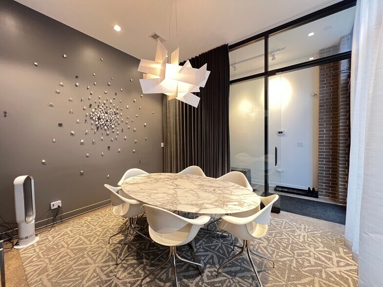 More Photos Of 1419 W Belmont Ave, Chicago Storefront Retail Residential For Sale