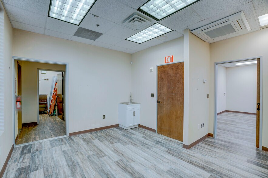 More Photos Of 7711 San Jacinto Pl, Plano Medical For Lease