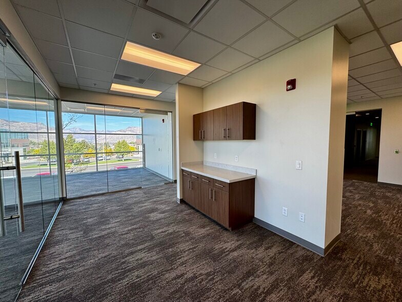 More Photos Of 4605 Harrison Blvd, Ogden Office For Sale