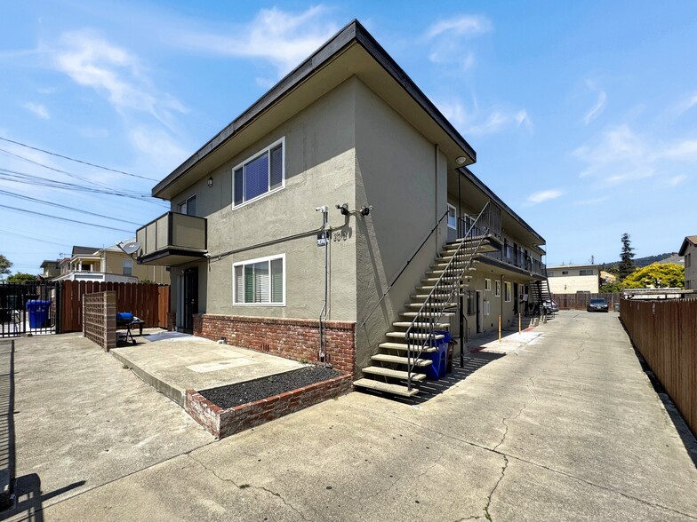 Primary Photo Of 3016 Brookdale Ave, Oakland Apartments For Sale
