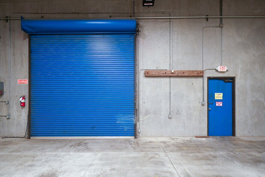 More Photos Of 1555-1557 SE Crystal Lake Dr, Corvallis Warehouse For Lease