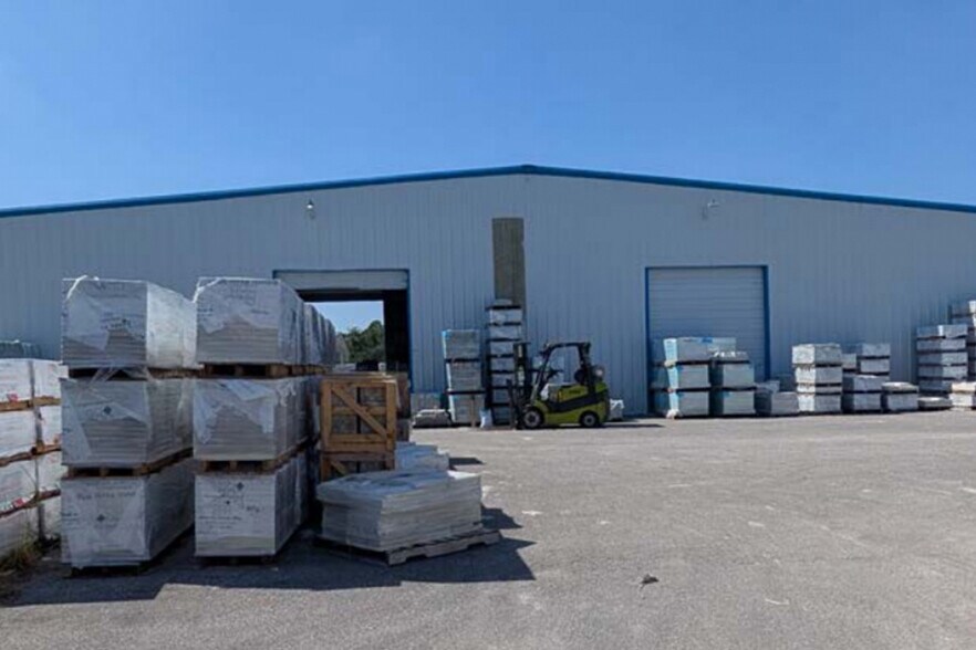 More Photos Of 2910 E 63rd Ave, Bradenton Warehouse For Sale