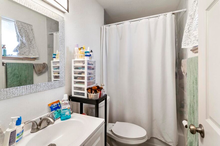 More Photos Of 411-413 Prairie Rd, Colorado Springs Apartments For Sale