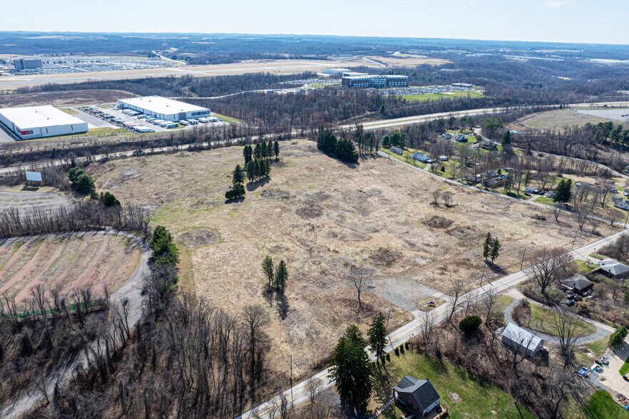 More Photos Of 571 Moon Clinton Rd, Coraopolis Land For Sale