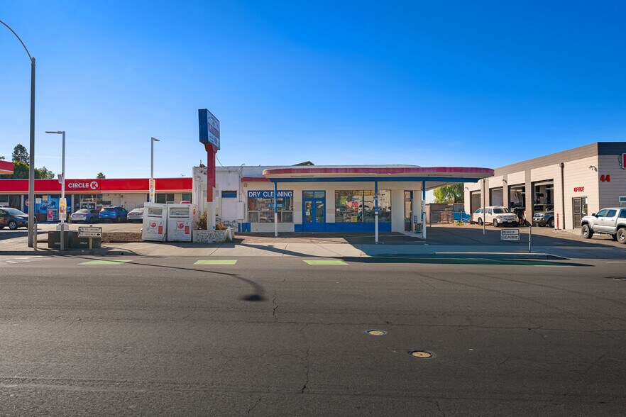 More Photos Of 46-48 Broadway, Chula Vista Freestanding For Sale