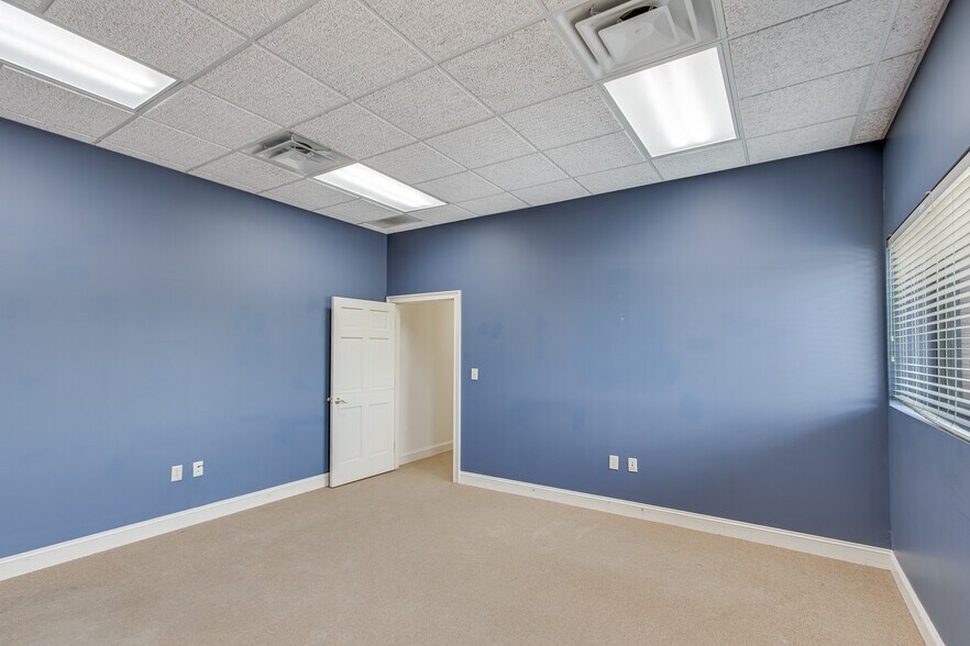 More Photos Of 3030 McEver Rd, Gainesville Medical For Sale