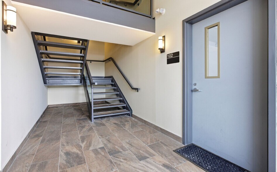 More Photos Of 2500 St. Laurent Blvd, Ottawa Medical For Sale
