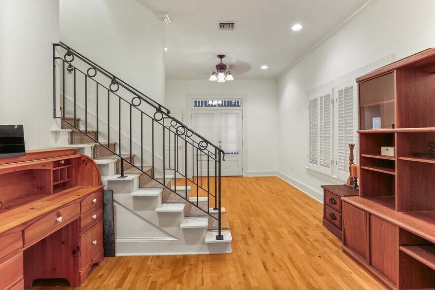 More Photos Of 402 W 121st St, Cut Off Apartments For Sale