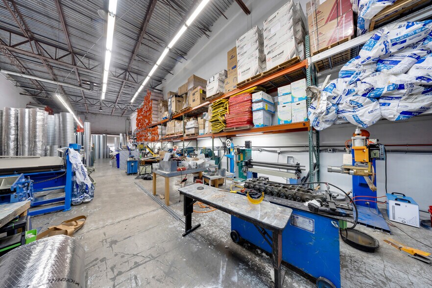 More Photos Of 7620 NW 25th St, Miami Distribution For Sale