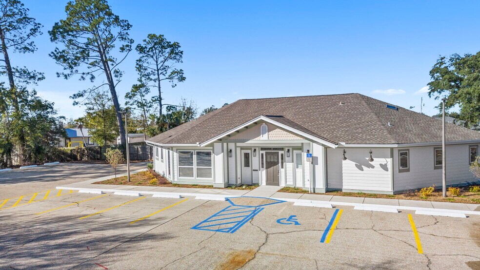 More Photos Of 2567 Huntcliff Ln, Panama City Medical For Lease