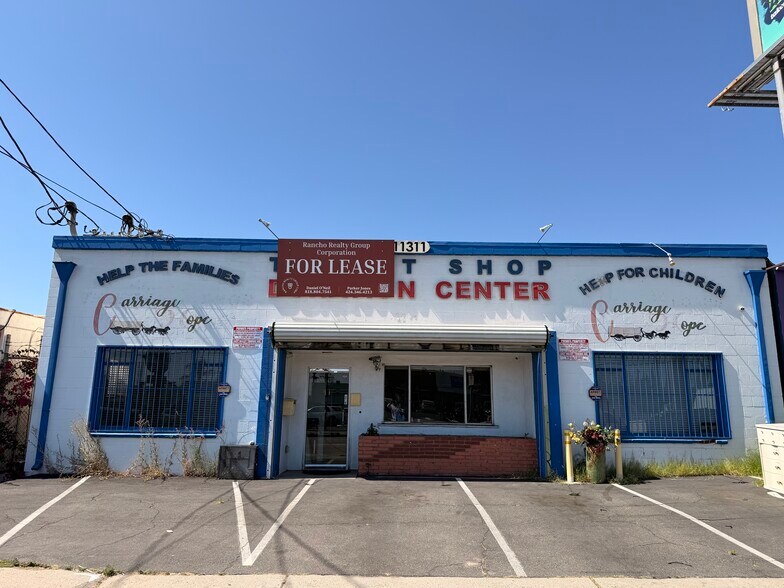 Primary Photo Of 11311 Vanowen St, North Hollywood Manufacturing For Lease