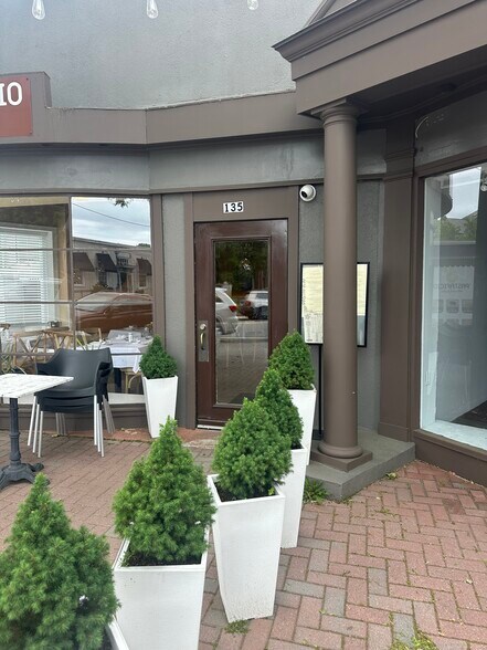 More Photos Of 135-141 Post Rd E, Westport Freestanding For Lease