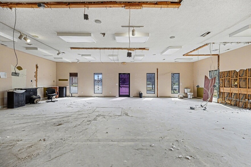 More Photos Of 208 W Salisbury St, Asheboro Medical For Lease