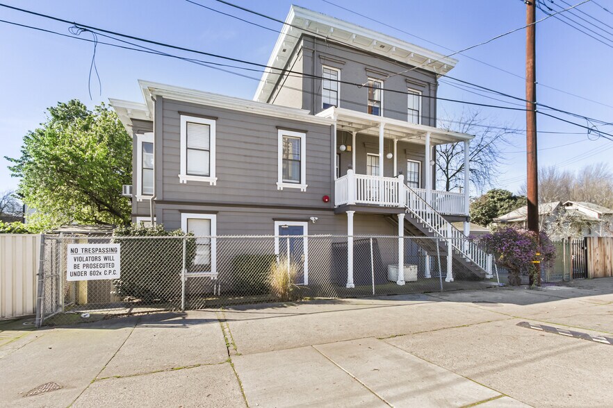 More Photos Of 1111-1123 D St, Sacramento Specialty For Sale