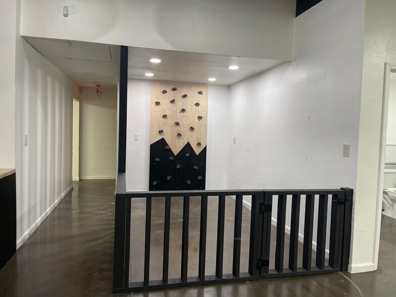 More Photos Of 4270-4286 Seven Hills Rd, Castro Valley Storefront For Lease