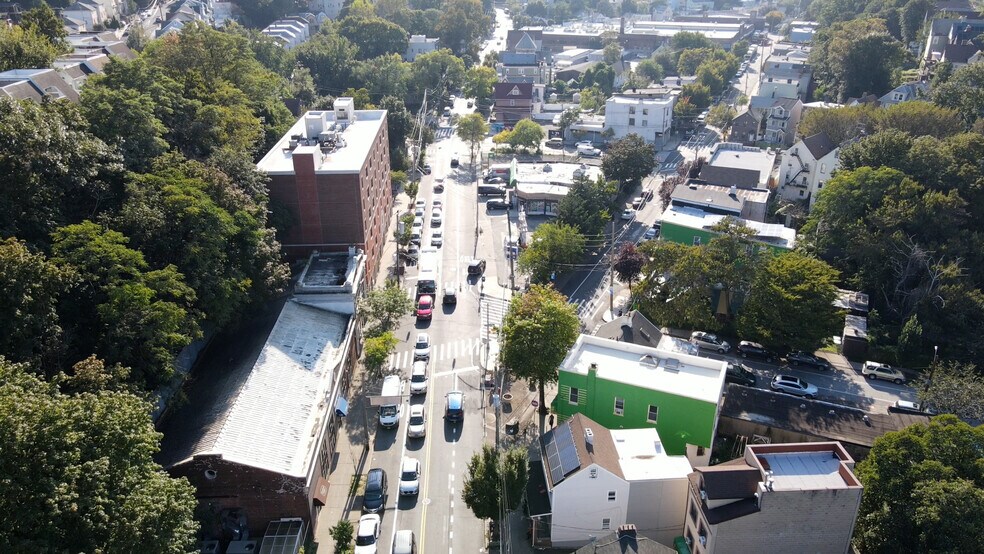 More Photos Of 120 Victory Blvd, Staten Island Medical For Sale