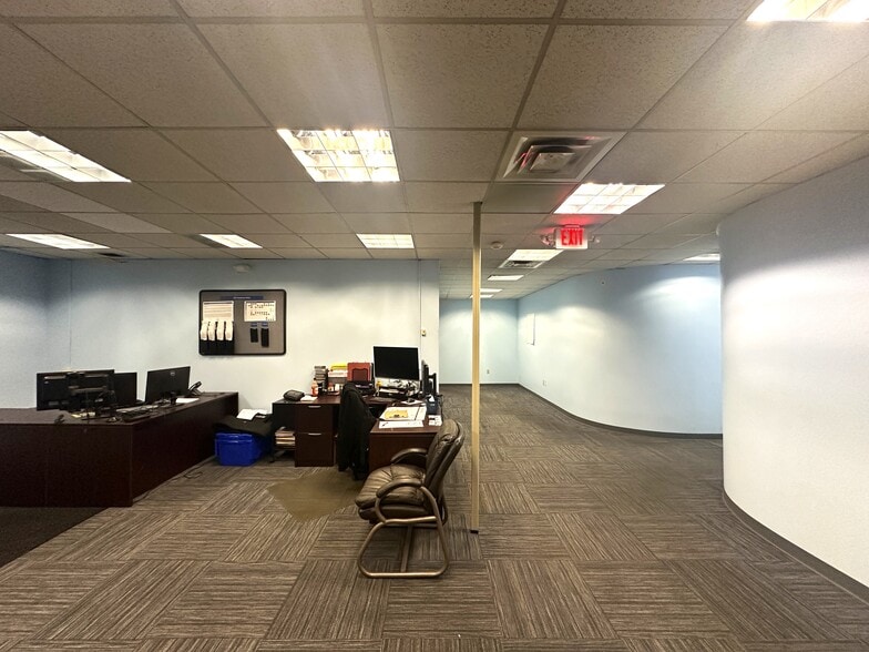 More Photos Of 4395 Springfield St, Dayton Warehouse For Sale