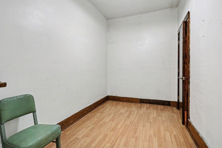 More Photos Of 9 W Shepard St, Hartford Religious Facility For Sale