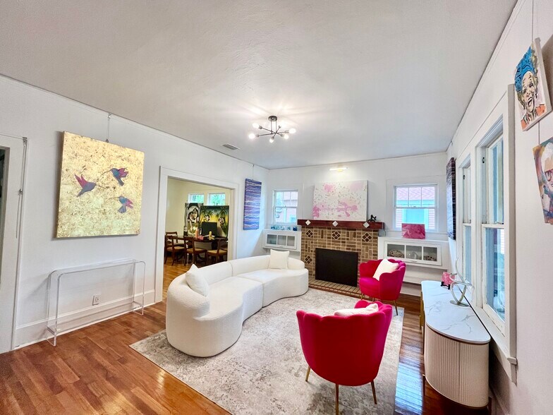 More Photos Of 1114 Dauphin St, Mobile Office For Lease