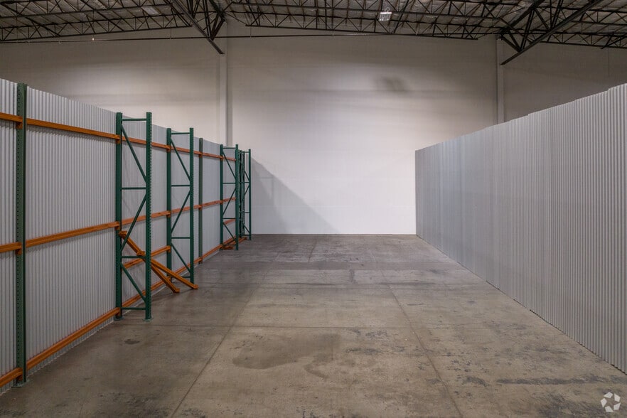 More Photos Of 250 Vista Blvd, Sparks Warehouse For Lease