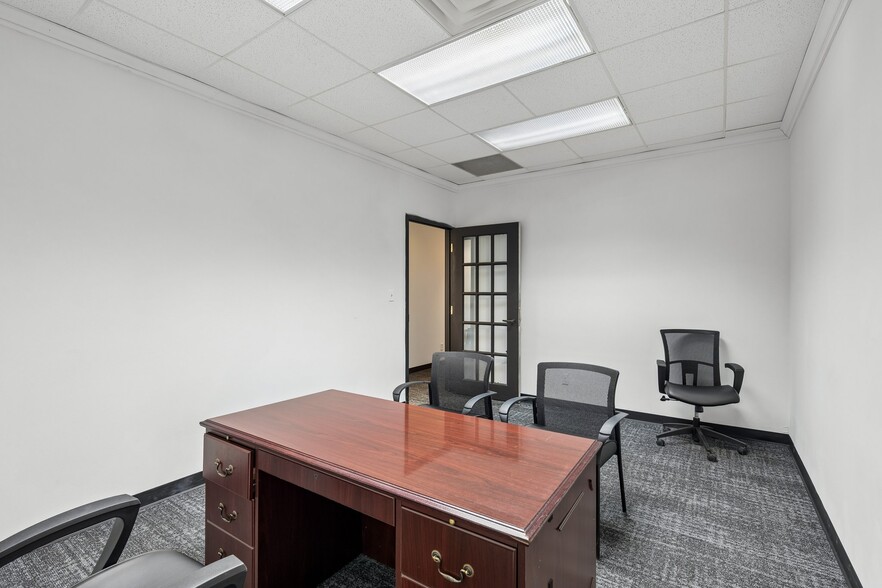 More Photos Of 7925 N Wilshire Ct, Oklahoma City Manufacturing For Sale