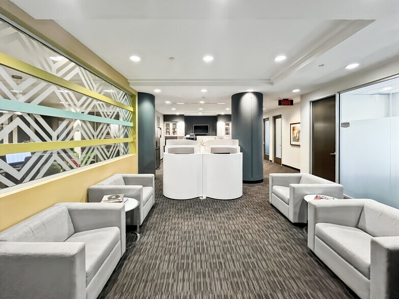 More Photos Of 2000 Av McGill College, Montréal Coworking Space