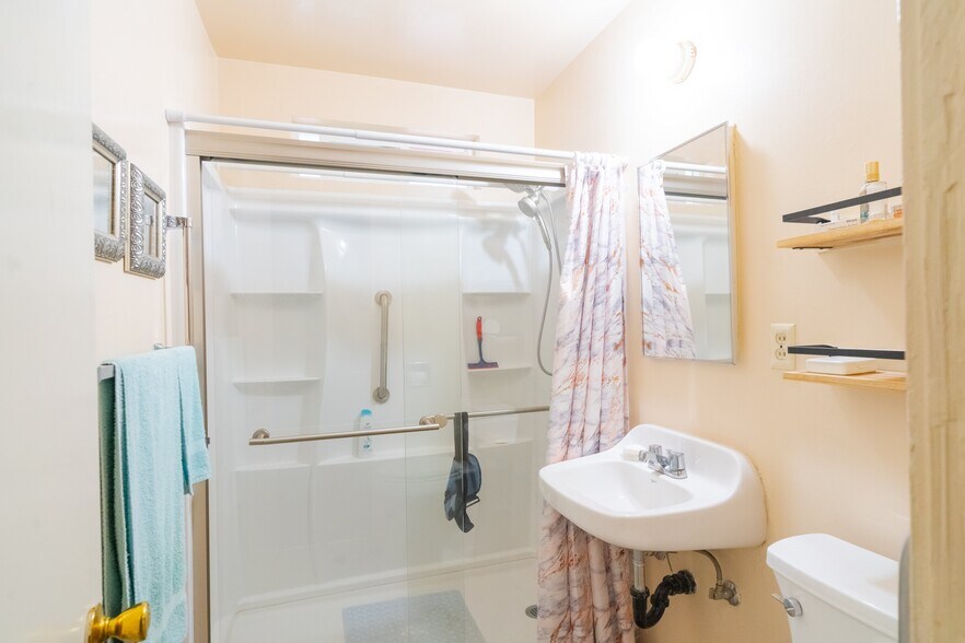 More Photos Of 3139 Reynard Way, San Diego Apartments For Sale