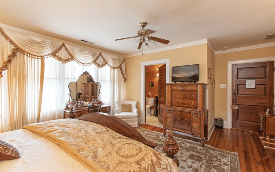 More Photos Of 288 Montford Ave, Asheville Hospitality For Sale