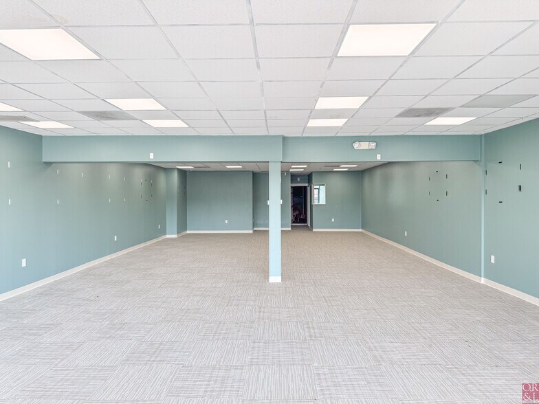 More Photos Of 3269-3281 Berlin Tpke, Newington Storefront Retail Office For Lease