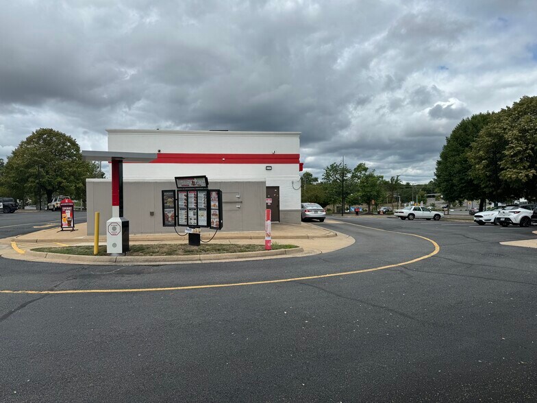 More Photos Of 10831 Promenade Ln, Manassas Fast Food For Sale