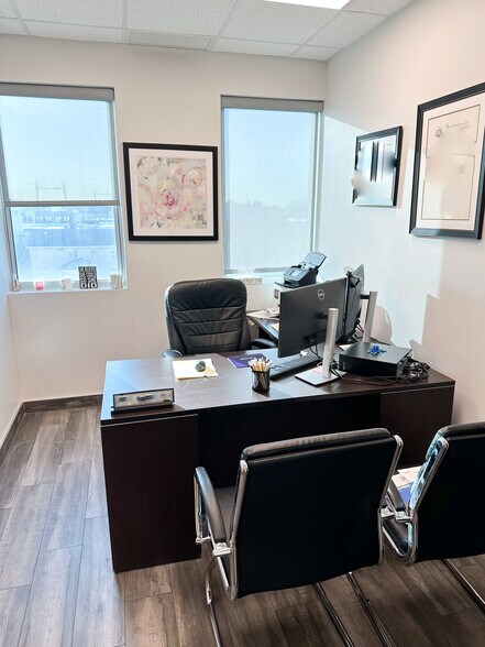 More Photos Of 23-25 31st St, Astoria Medical For Lease