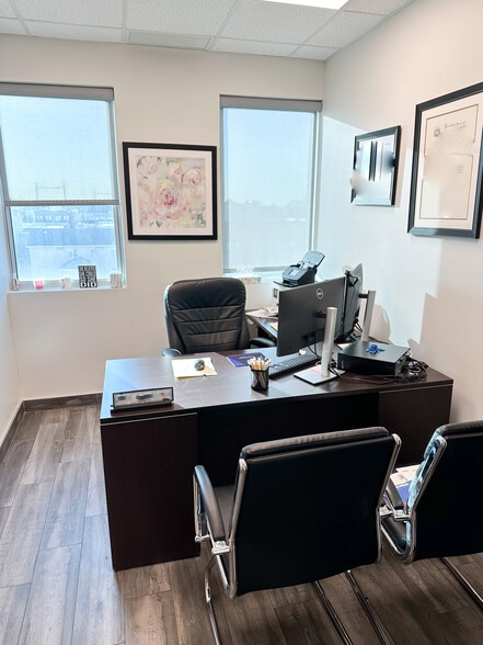 More Photos Of 23-25 31st St, Astoria Medical For Lease