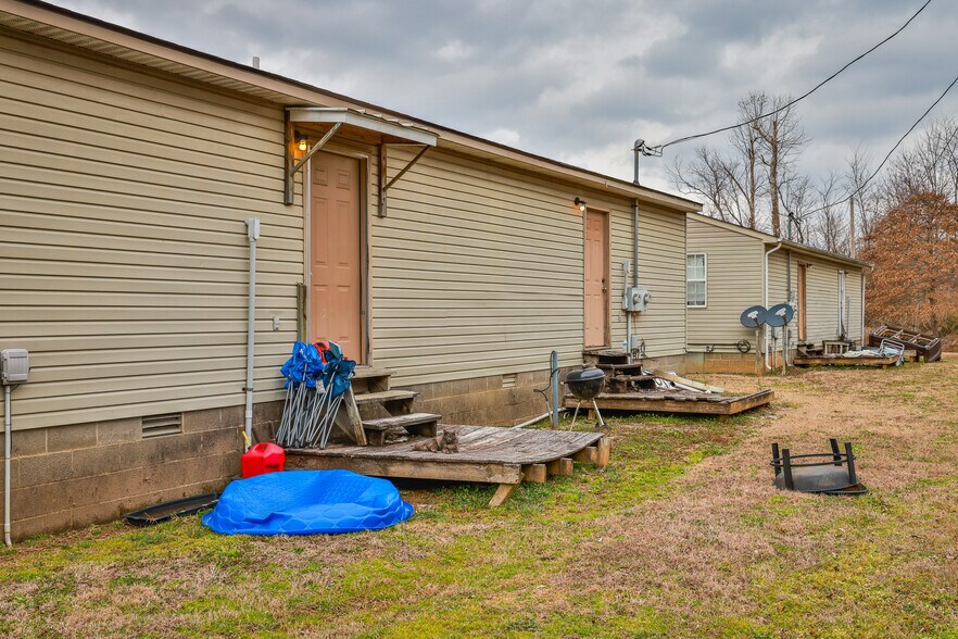 More Photos Of 279 Pikeview St, Dresden Multifamily For Sale