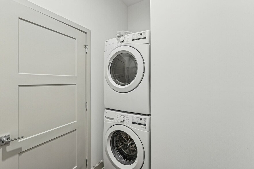 More Photos Of 6601 Melville St, Hyattsville Apartments For Lease