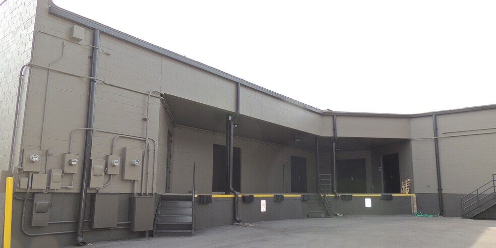 More Photos Of 449-465 Sovereign Ct, Ballwin Office For Lease