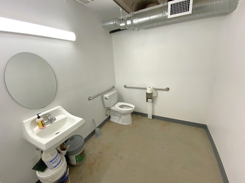 More Photos Of 731 S Broadway, Los Angeles Loft Creative Space For Sale