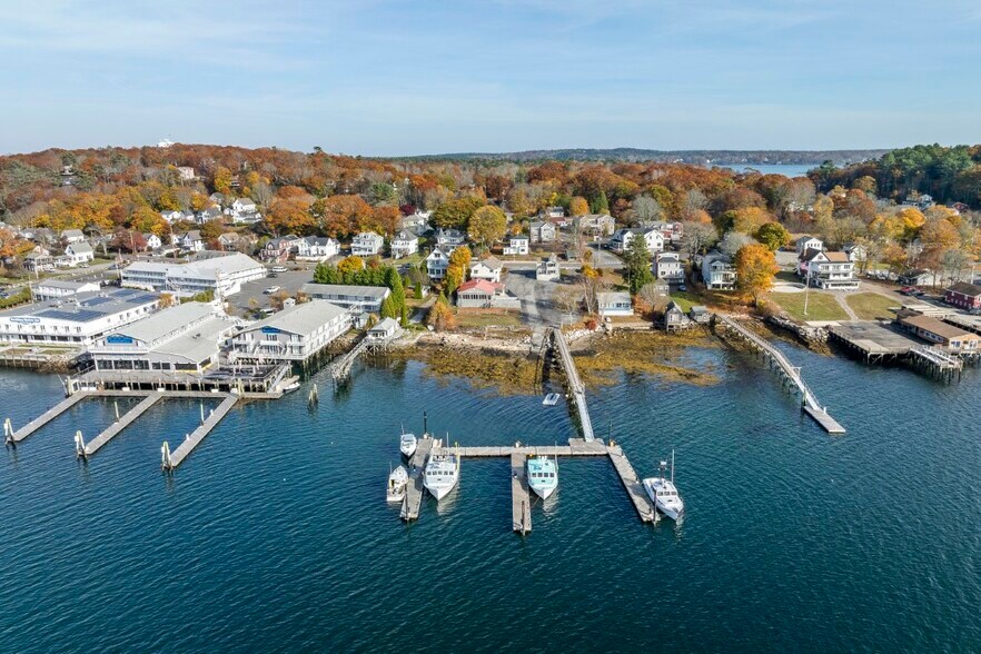 More Photos Of 47 & 49 Atlantic Avenue, Boothbay Harbor Flex For Sale