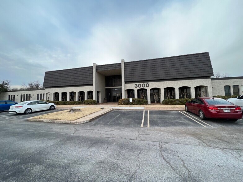 More Photos Of 3015 E Skelly Dr, Tulsa Medical For Lease