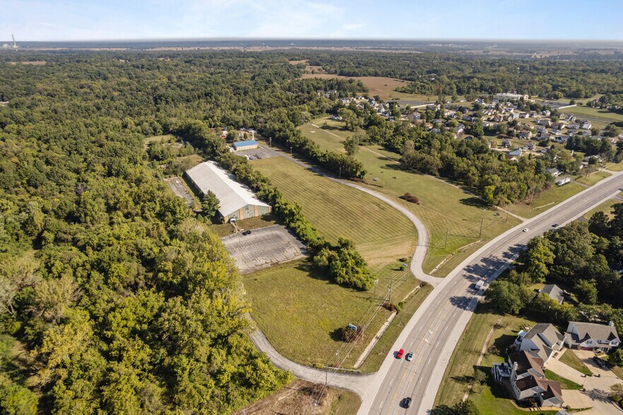 More Photos Of 5105 N Lindbergh Blvd, Florissant Sports And Entertainment For Sale