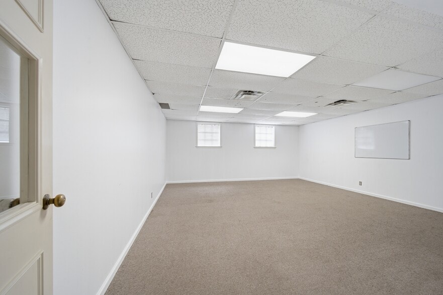 More Photos Of 7100 E 31st St, Tulsa Religious Facility For Sale