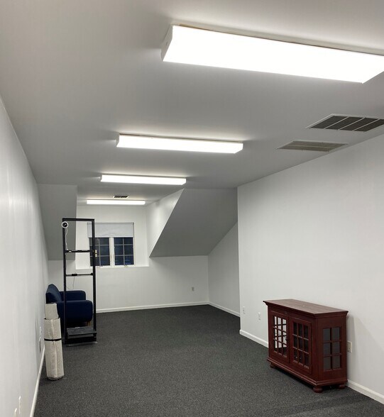 More Photos Of 165 State St, Hackensack Light Distribution For Lease