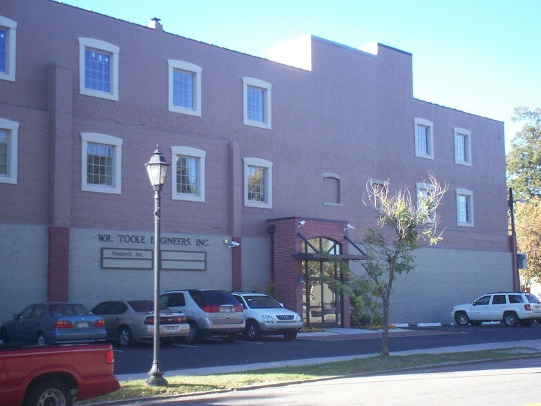 Primary Photo Of 1005 Broad St, Augusta Office Residential For Sale