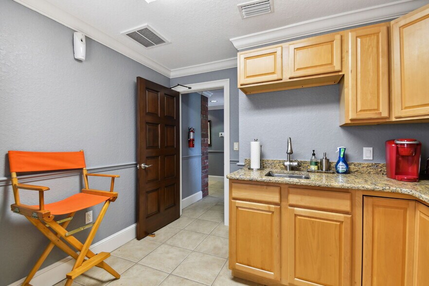 More Photos Of 1137 Bartow Rd, Lakeland Office For Lease