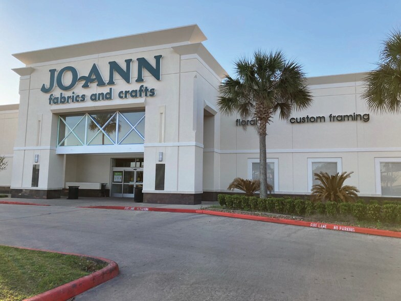 More Photos Of 1501-1549 W Bay Area Blvd, Webster Unknown For Lease