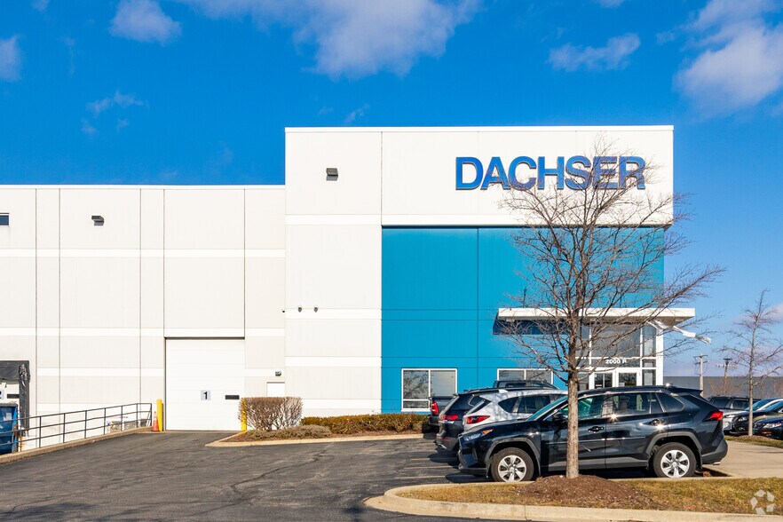 More Photos Of 2000 Arthur Ave, Elk Grove Village Distribution For Lease