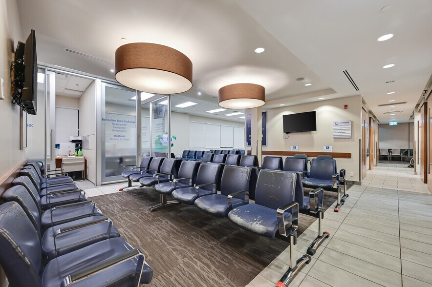 More Photos Of 5340 1st St SW, Calgary Medical For Lease