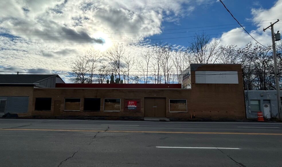 More Photos Of 1131-1135 Erie Blvd W, Syracuse Light Manufacturing For Lease