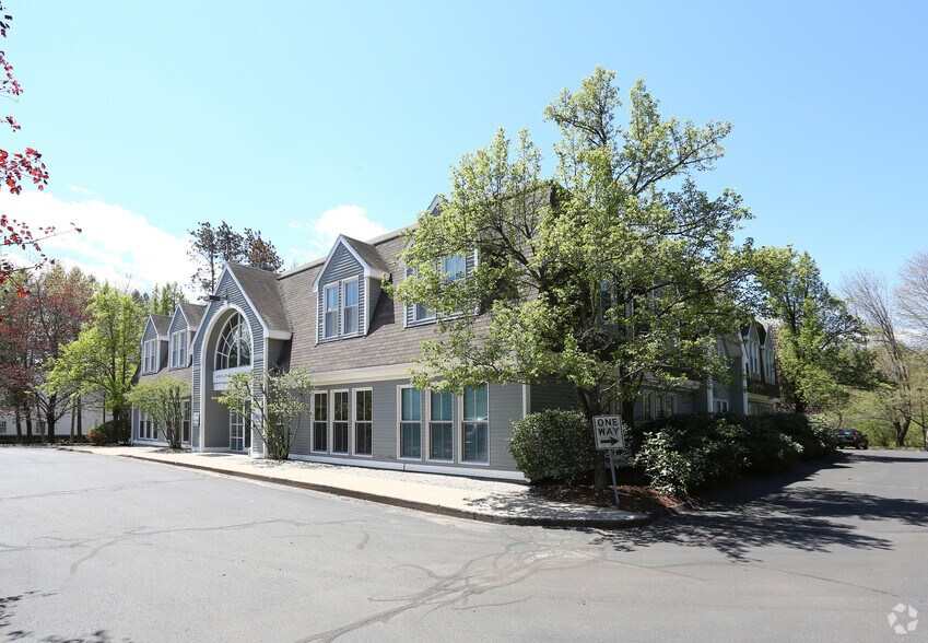 More Photos Of 111 Simsbury Rd, Avon Medical For Lease